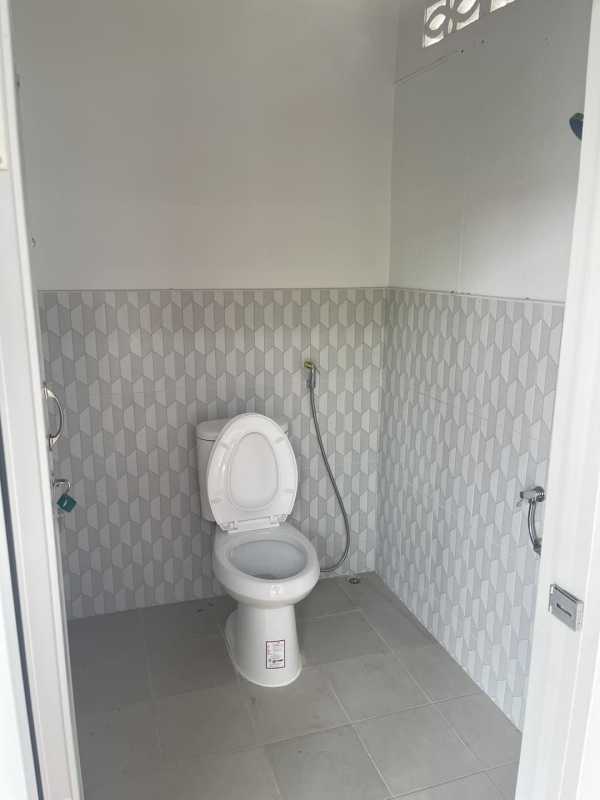 บุญปลดทุกข์ สร้างห้องน้ำถวายวัดอินทาราม จำนวน 13 ห้อง